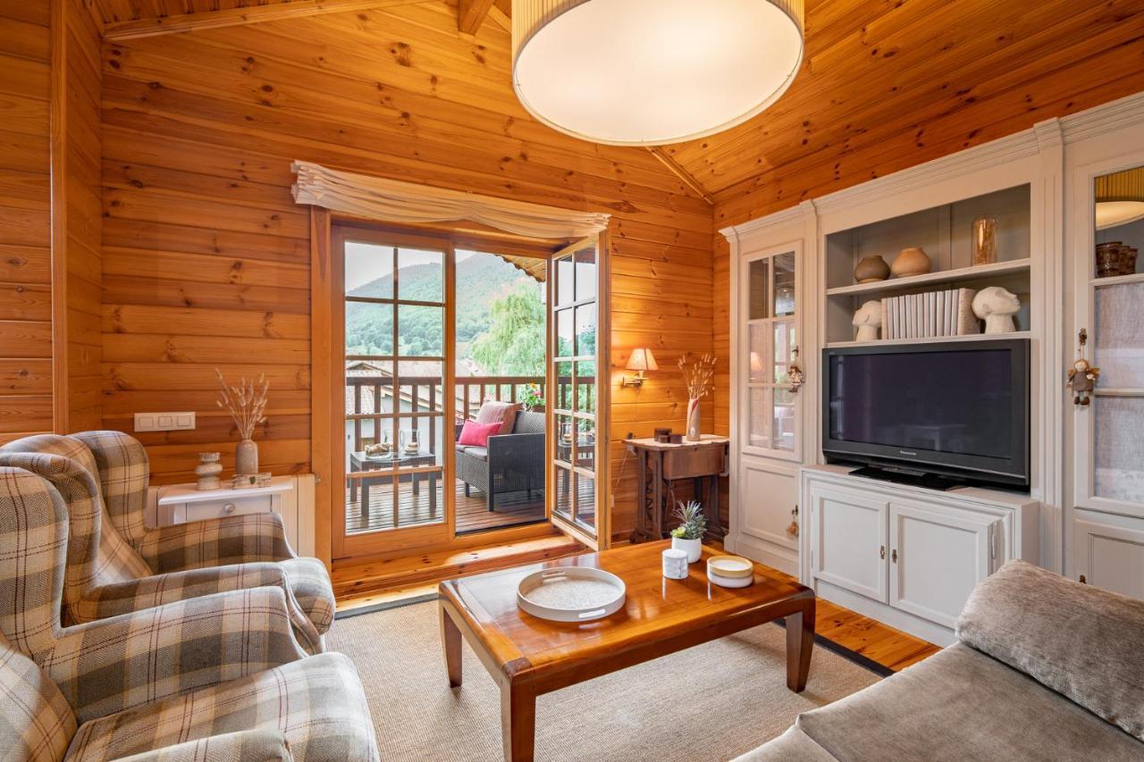 Espectacular Apartamento De Madera Frente Al Rio Ter - Camprodon Eksteriør billede